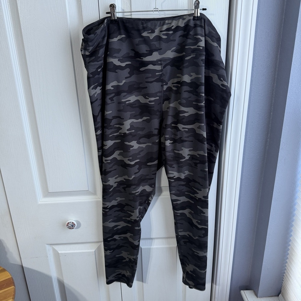 Maurices Multicolor Camo Leggings Women's Size 3X Short Active Workout Gym Walk